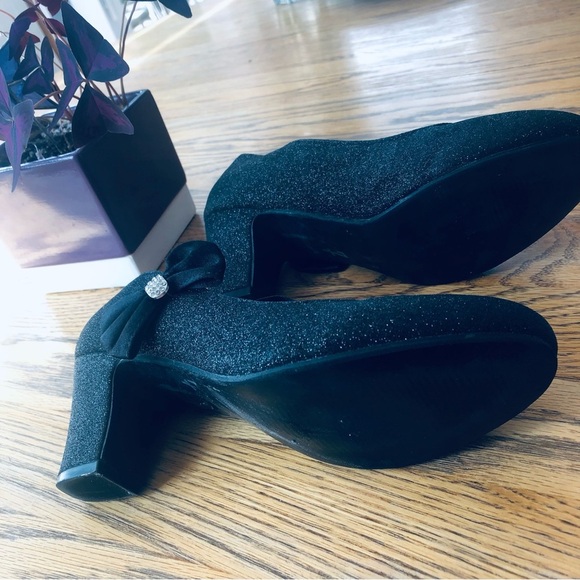 Badgley Mischka Size 4 Girls Janelle Pump Black Glitter Block Heels Rhinestones - Picture 8 of 11